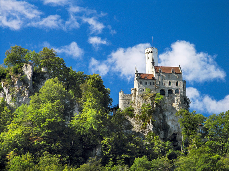 Schloss Lichtenstein im Frühling