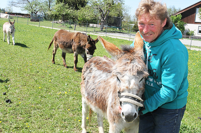 Herzlich Willkommen auf dem Schwillehof, wünscht Euch Euer Hansi Schwille